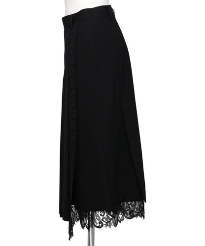 FINE WOOL PLEATED SKIRT WITH LACE TRIM