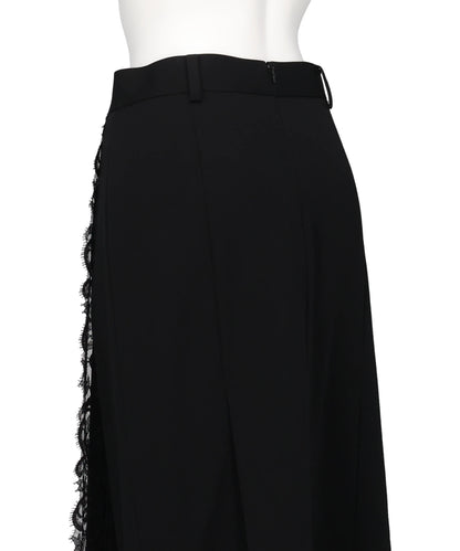 FINE WOOL PLEATED SKIRT WITH LACE TRIM