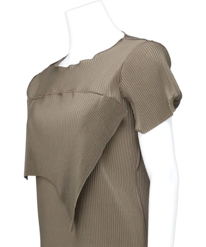 PEEPHOLE-BACK SHORT SLEEVE DRESS