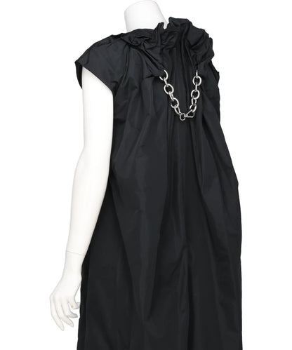FITTED BACK RUCHED DETAIL CHAIN DRESS