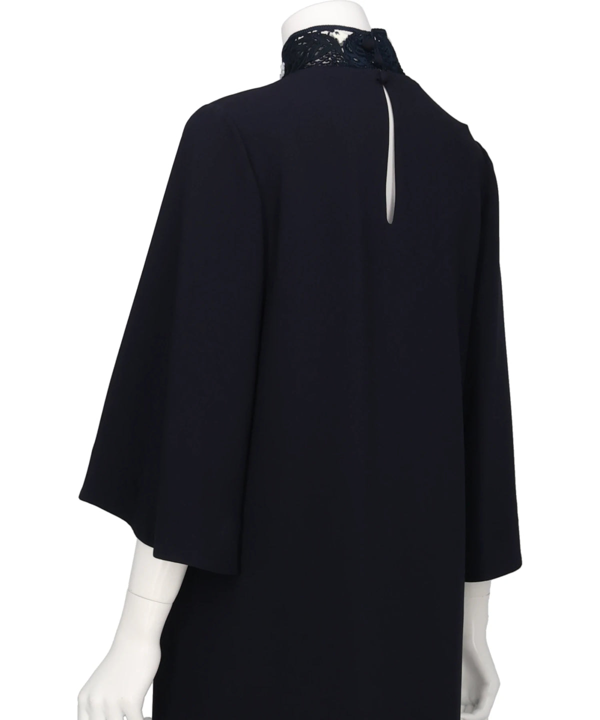TRIACETATE EMBROIDERY NECK TOP
