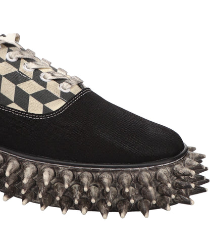 DIRTY SPIKE CANVAS SNEAKER