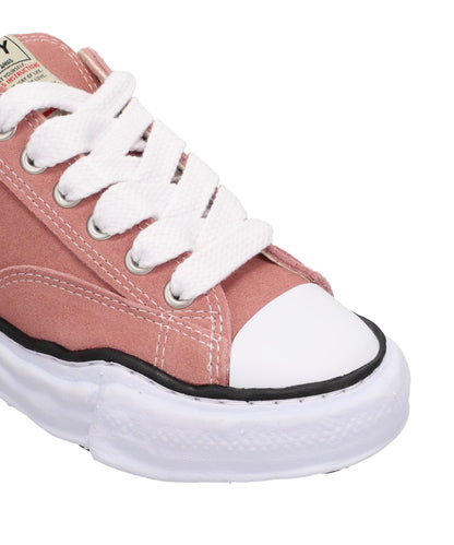 PETERSON/ORIGINAL SOLE SUEDELOW-TOP SNEAKER