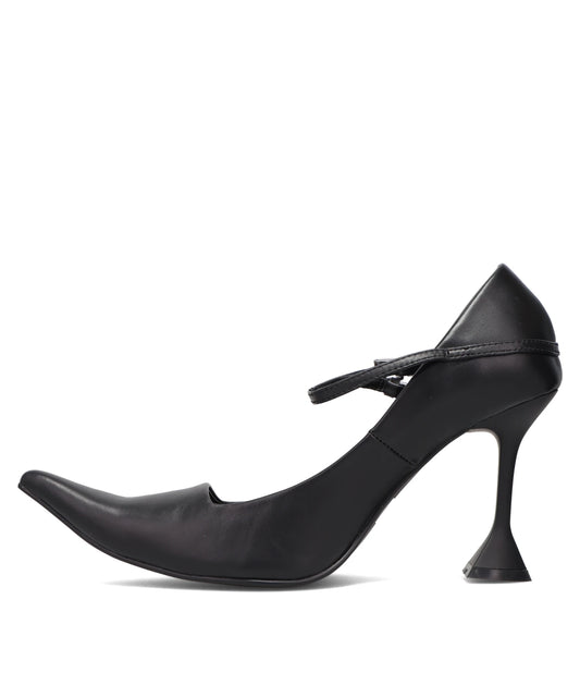 BELTED HORN PUMPS