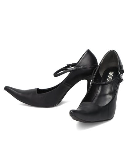 BELTED HORN PUMPS