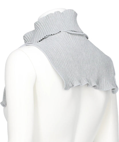 CRISP ATTACHED COLLAR