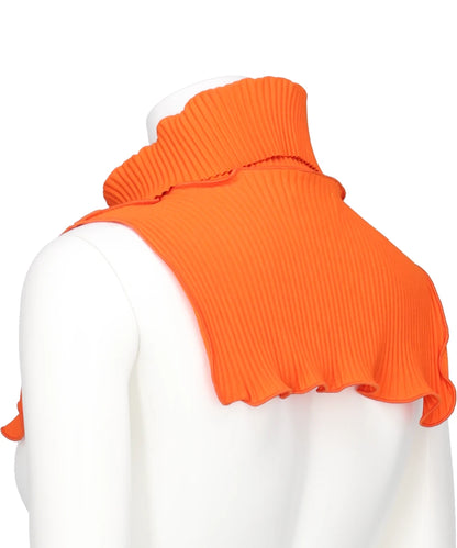 CRISP ATTACHED COLLAR