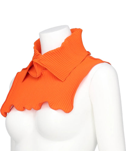 CRISP ATTACHED COLLAR