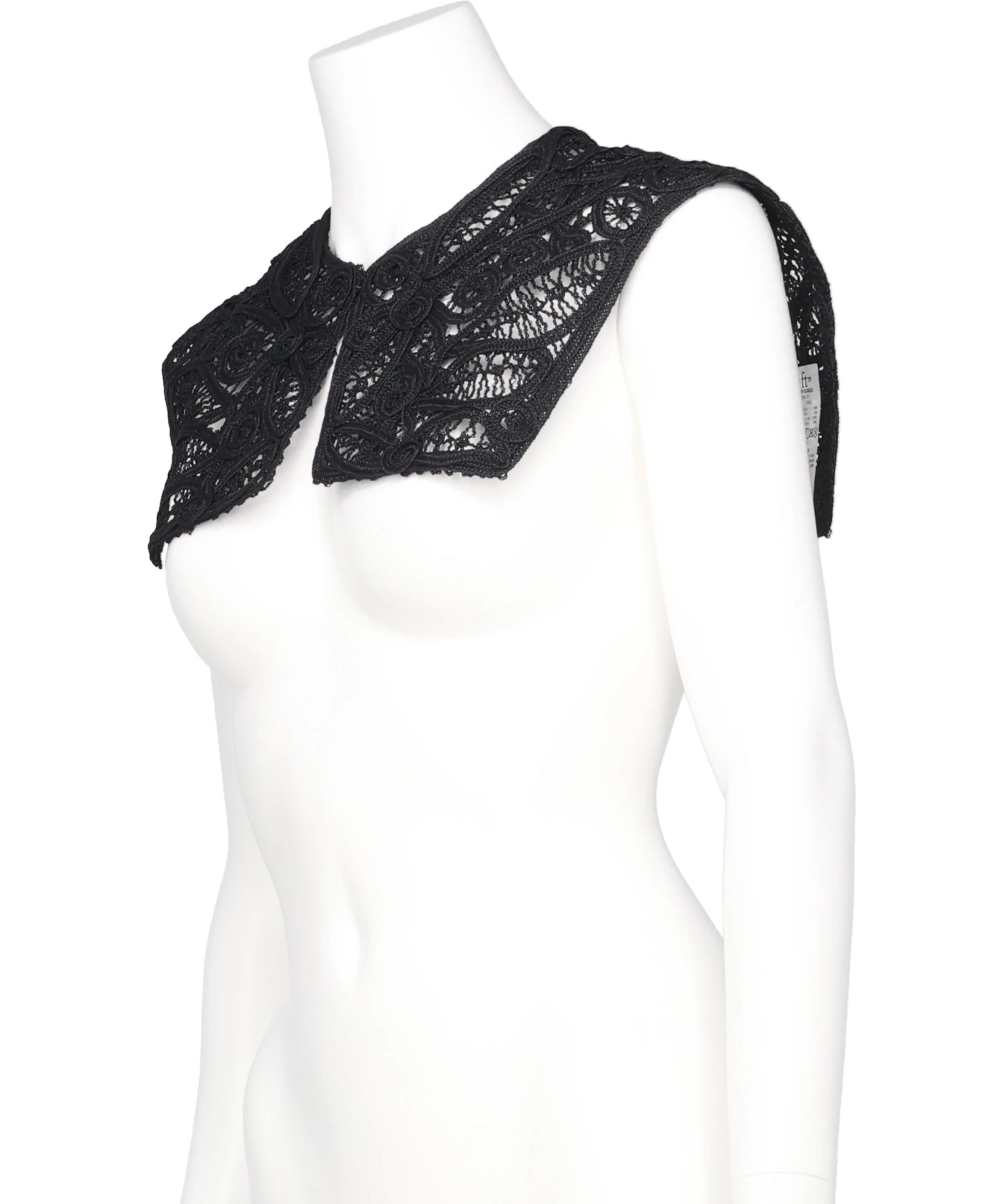 BATTEN LACE NECK