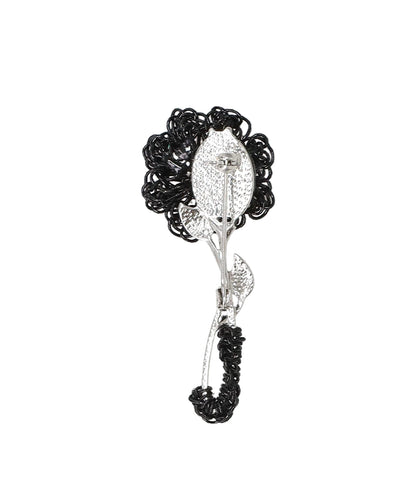 SMALL FLOWER PIN