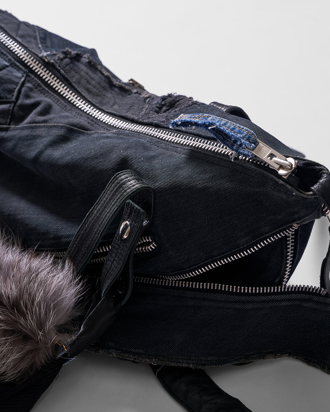 Designer:Vinti Tan / Paul Andrews