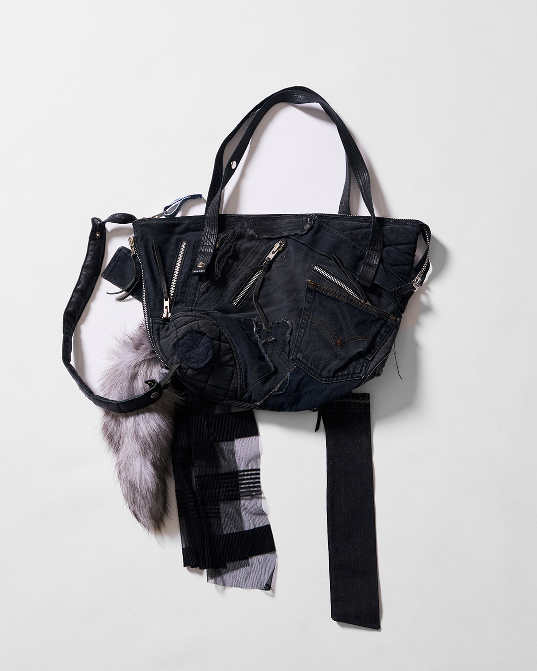 Designer:Vinti Tan / Paul Andrews