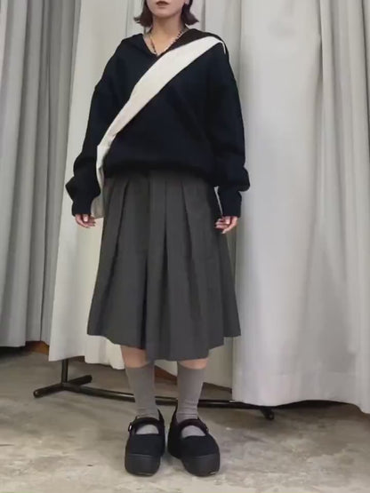 RANDOM PLEATED SHORTS