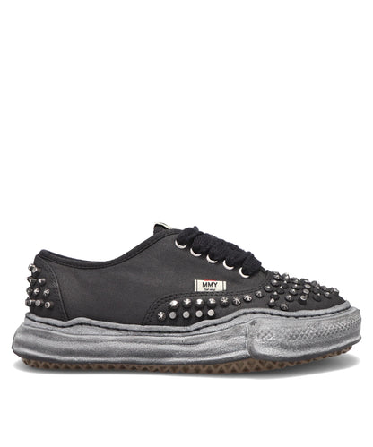 Maison MIHARA YASUHIRO(メゾンミハラヤスヒロ) BAKER/ORIGINAL SOLE STUDDED PAINT CANVAS LOW-TOP SNEAKER
