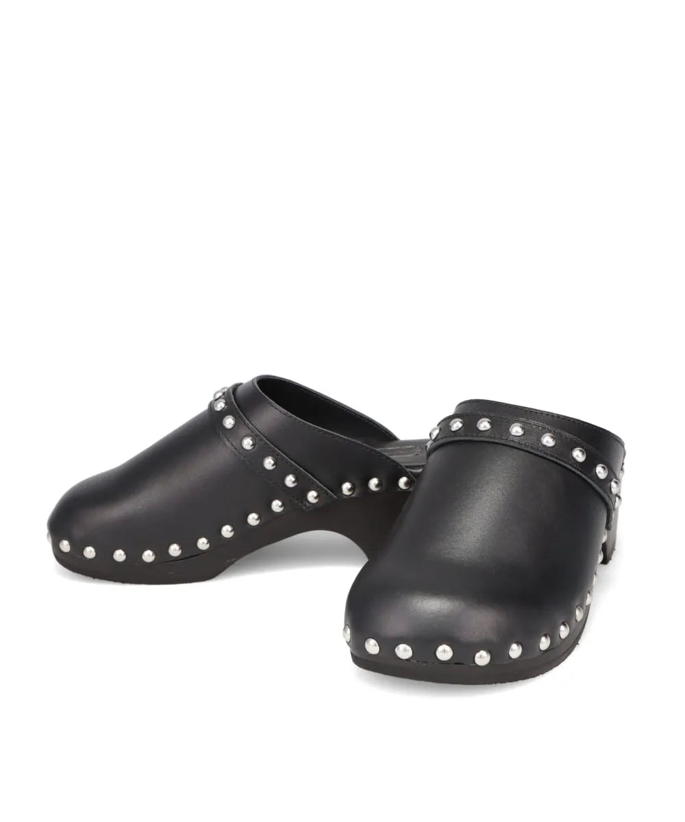 EMBELLISHED WOODEN CROGS