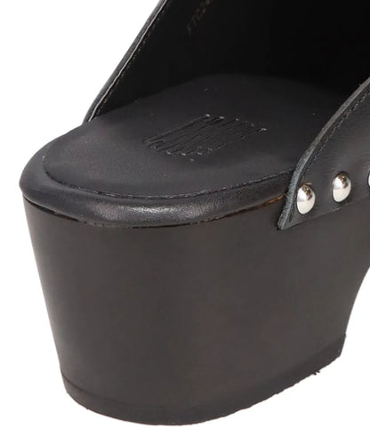 EMBELLISHED WOODEN CROGS