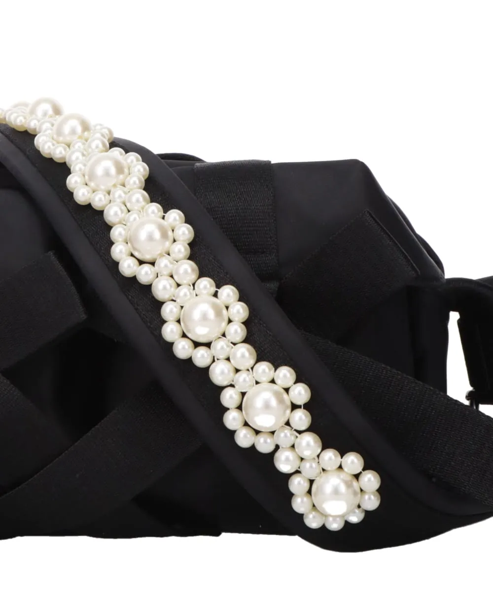 BEADED CLASSIC BOW CROSSBODY BAG - BLACK/PEARL