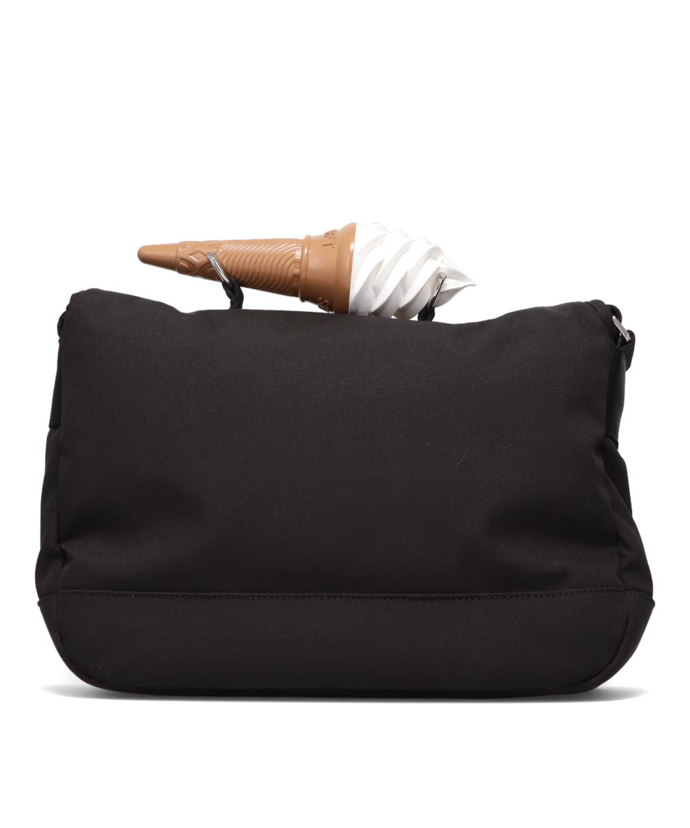 “TOY” SOFT SERVE HANDLE SHOULDER BAG