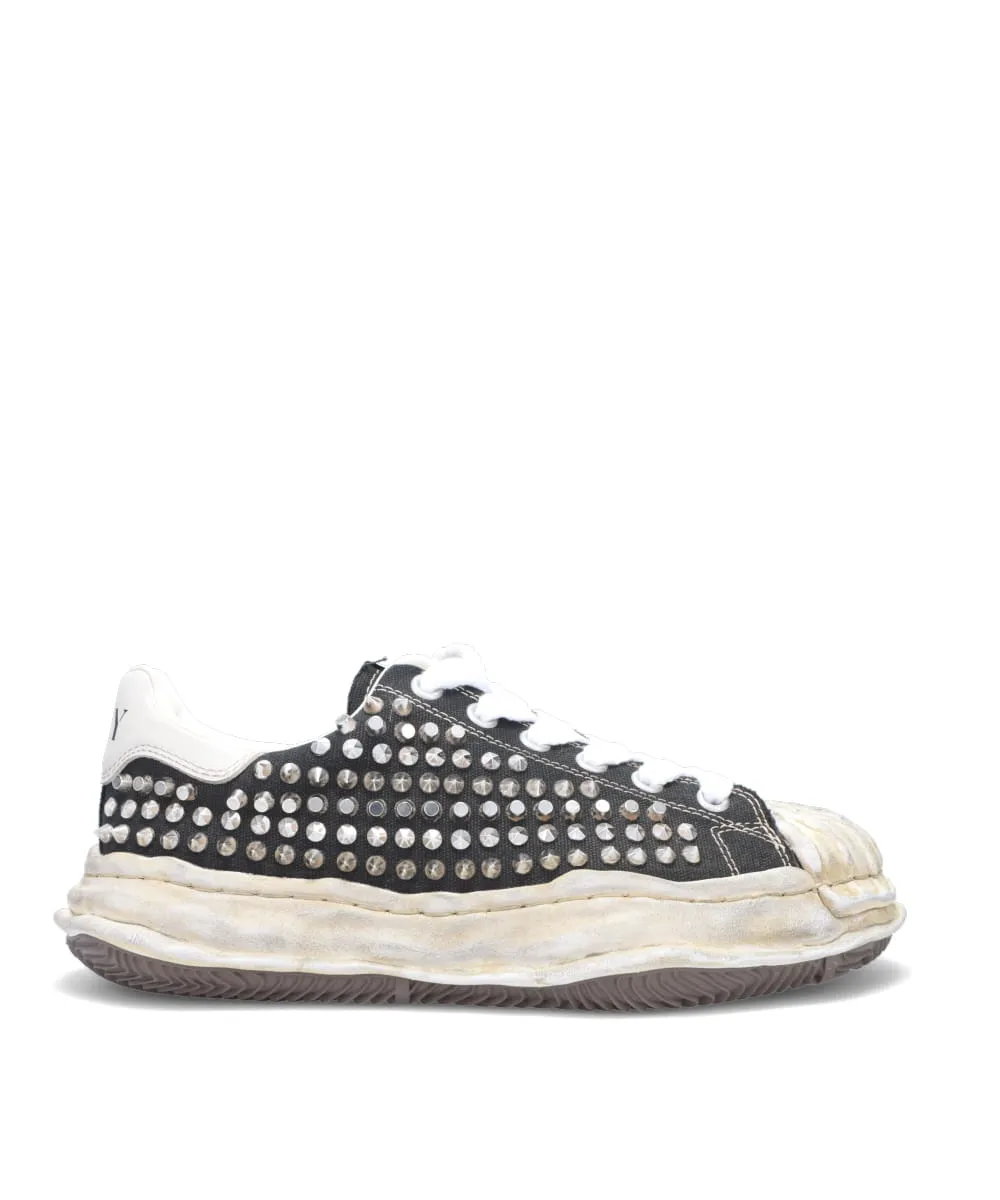 BLAKEY/ORIGINAL SOLE STUDDED CANVAS LOW-TOP SNEAKER