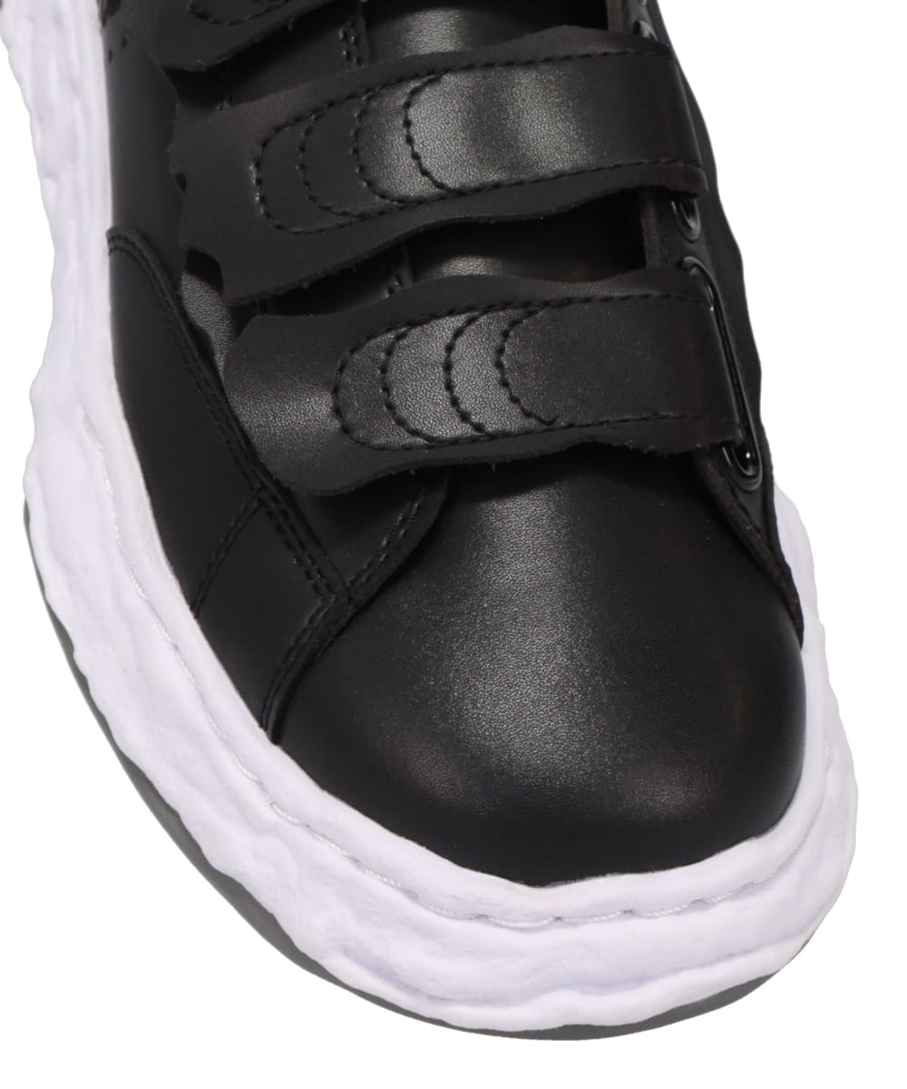 SNEAKERS WITH TORN DESIGN COLLABORATION WITH Maison MIHARA YASUHIRO