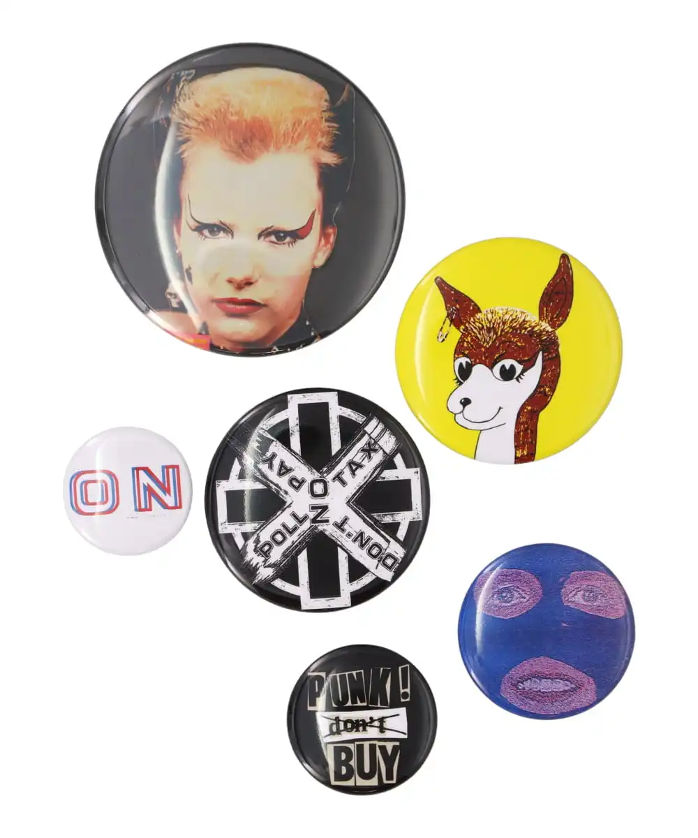 METAL BUTTON BADGE SET COLLABORATION WITH JAMIE REID