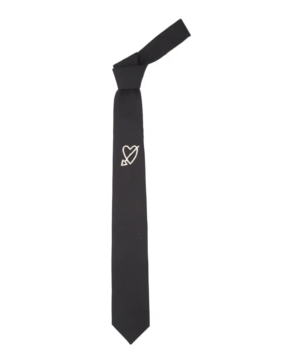 HEART EMBROIDERED TIE