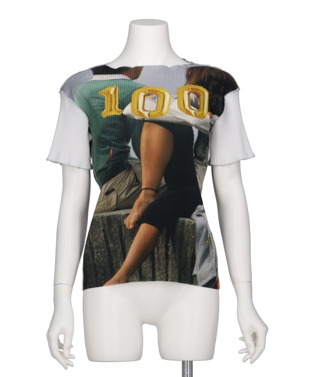 GRAPHIC SHORT SLEEVE TOP