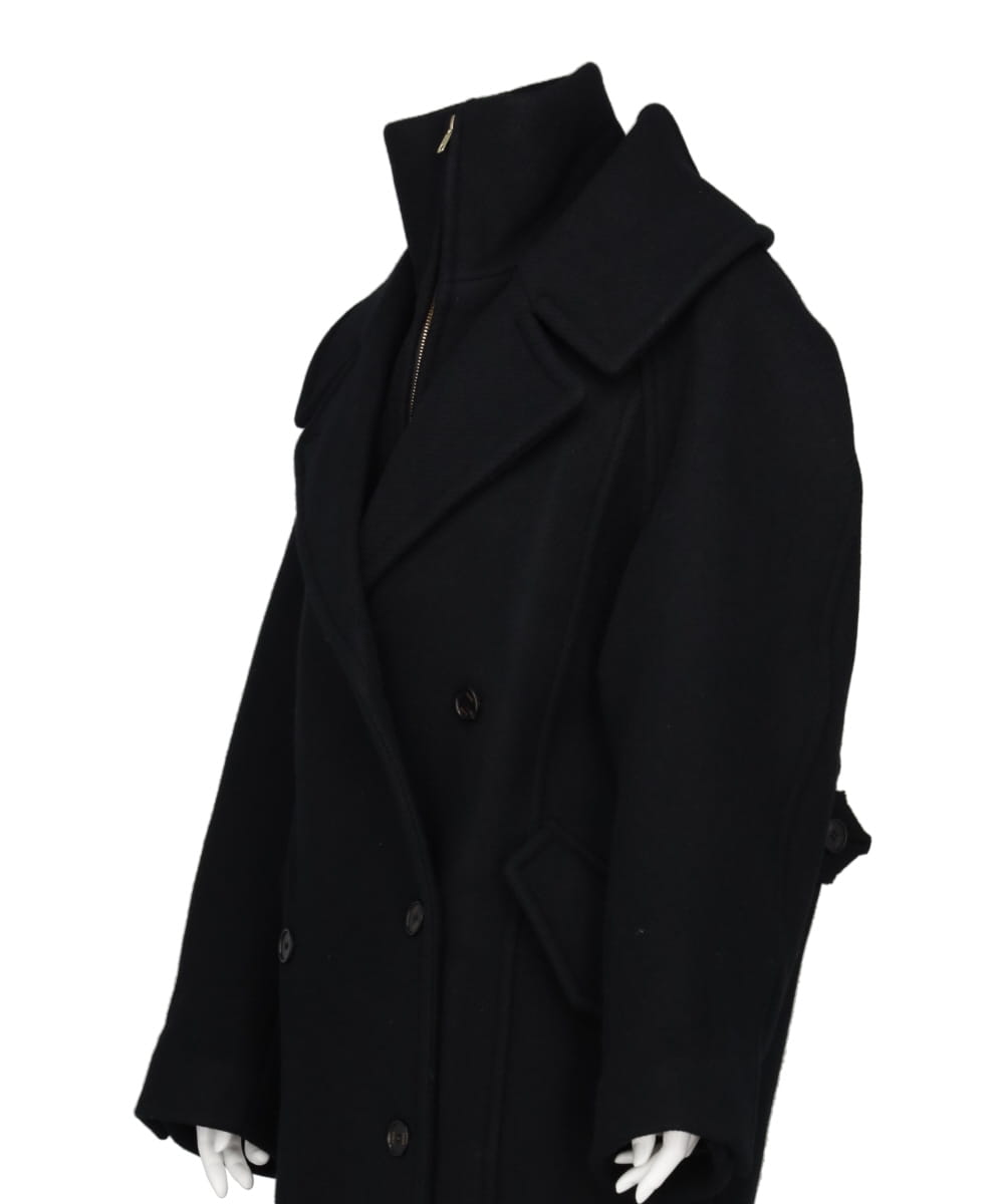 OVERSIZED COAT WITH DETACHABLE COLLAR