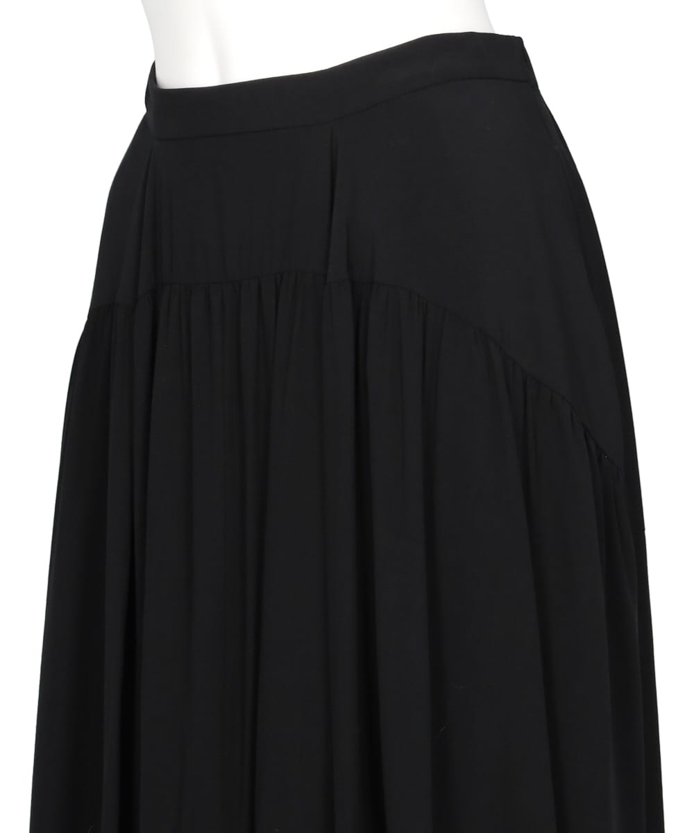 CURVE LINE TIERED SKIRT